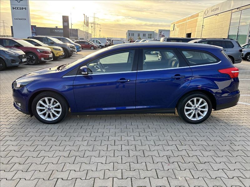 Ford Focus 1,5 TDCI 88kW Titanium - fotka 2 z 38