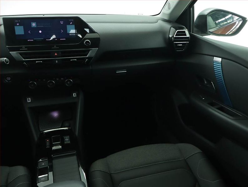 Citroën ë-C4 (2021) 50 kWh, SoH 90% - fotka 8 z 18
