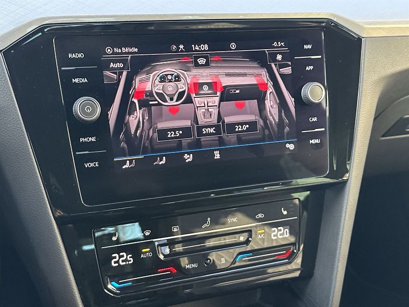 Volkswagen Passat (2023) Variant 2.0 TDI 4x4 DSG Busine - fotka 21 z 34
