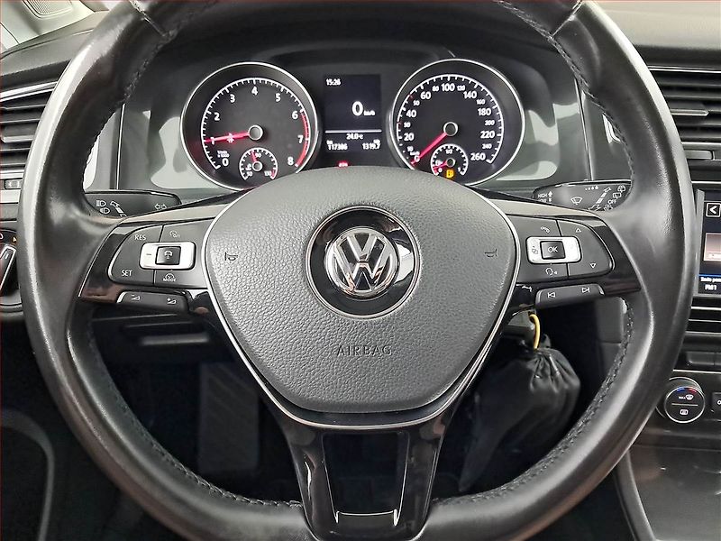 Volkswagen Golf (2017) Comfortline 1.0 TSI - fotka 16 z 16