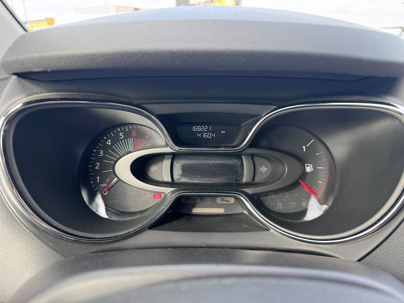 Renault Captur (2016) 0,9 TCE 66 KW ROZVODY USB NAV - fotka 18 z 42