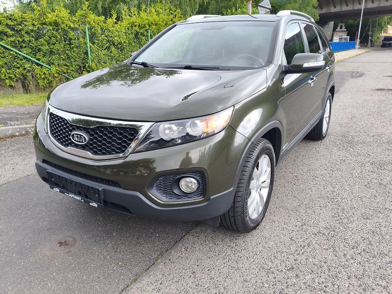 Kia Sorento (2011) 2,2 CRDI Sport 4x4 145Kw - fotka 2 z 28