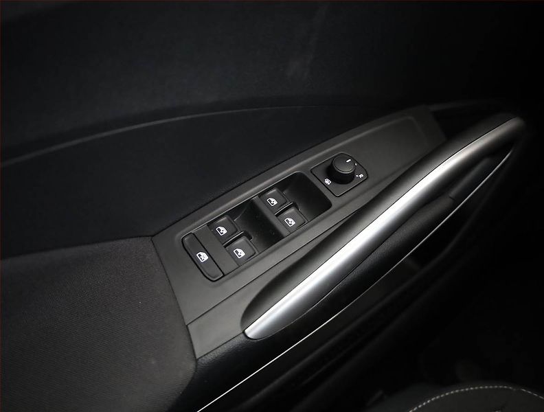 Škoda Fabia (2023) Style 1.0 TSI, ČR,1.maj - fotka 15 z 17