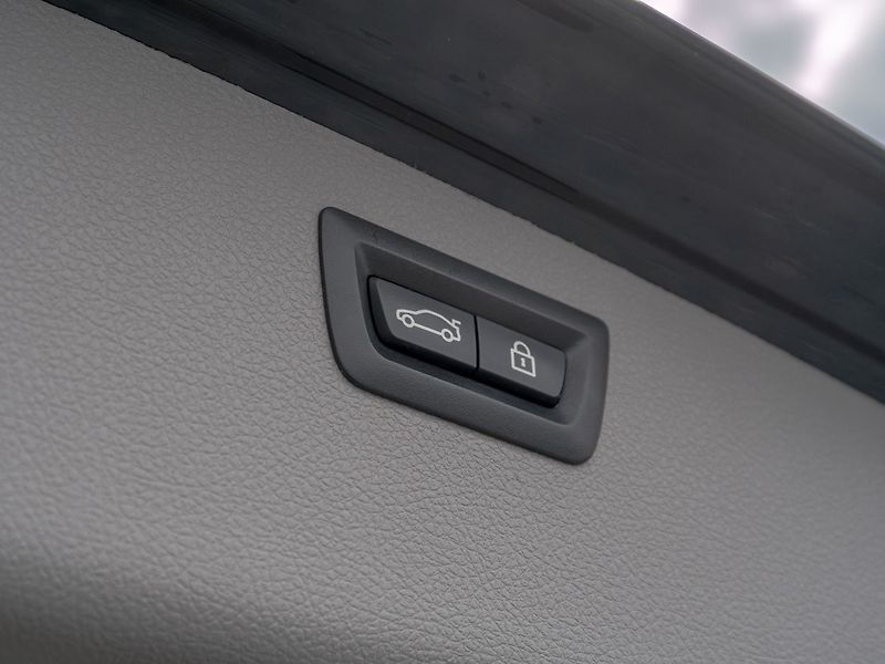 BMW Řada 3 (2017) 325D 165KW NAVI – LED - fotka 44 z 48