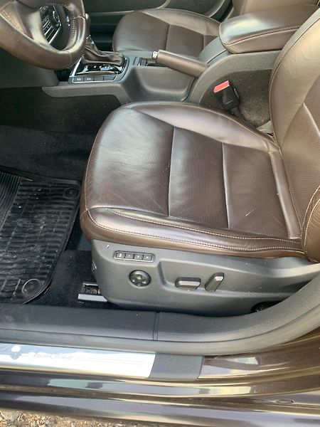 Škoda Superb (2012) Laurin&Klement 3.6 FSI V6 - fotka 10 z 15