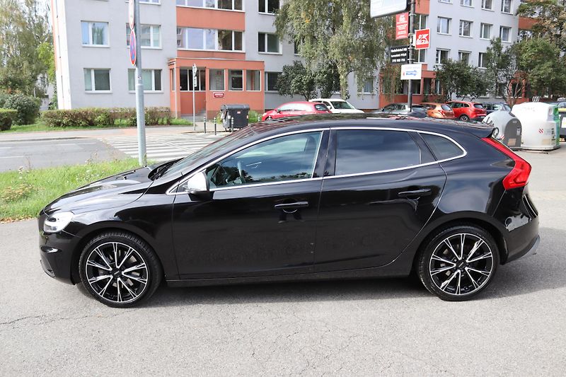 Volvo V40 Volvo V40 R-Design 140kW - fotka 17 z 55