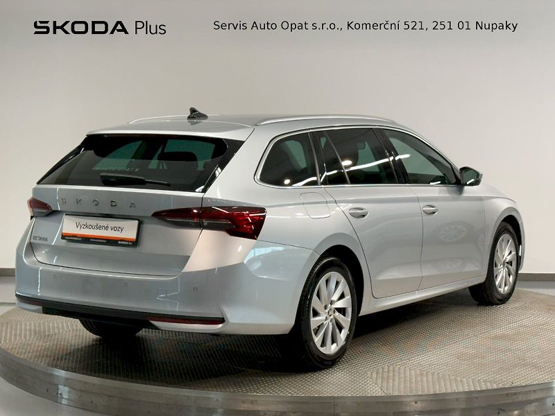 Škoda Octavia (2024) TOP SELECTION 2.0TDI 110KW DSG - fotka 2 z 37