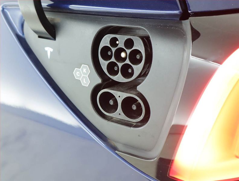 Tesla Model Y (2023) Long Range AWD 79kWh, SoH 94% - fotka 20 z 21