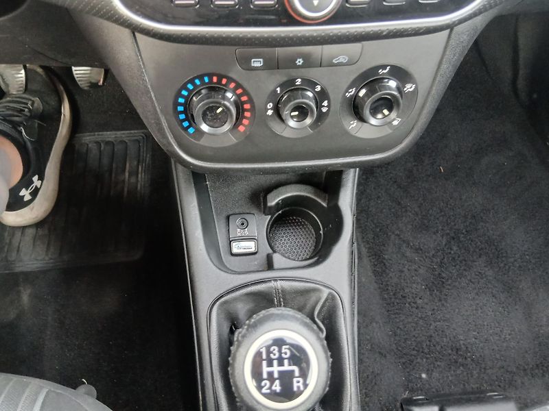 Fiat Punto 1.2i, ALU, klima - fotka 20 z 29