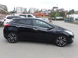 Hyundai i30 1,6CRDi  Automat!! 2 x kola! - náhled 7