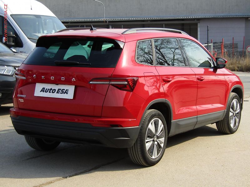 Škoda Karoq (2022) 1.5 TSi, 1.maj,ČR, DSG, navi - fotka 4 z 23