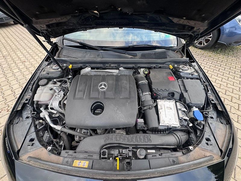 Mercedes-Benz Třídy A (2019) 180D 1,5 85 KW AUTOMAT SPORTB. - fotka 50 z 50