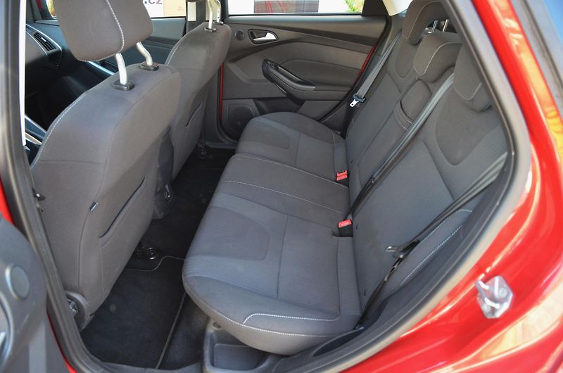 Ford Focus (2011) 1.6 EcoBoost 110kW Titanium  - fotka 11 z 36
