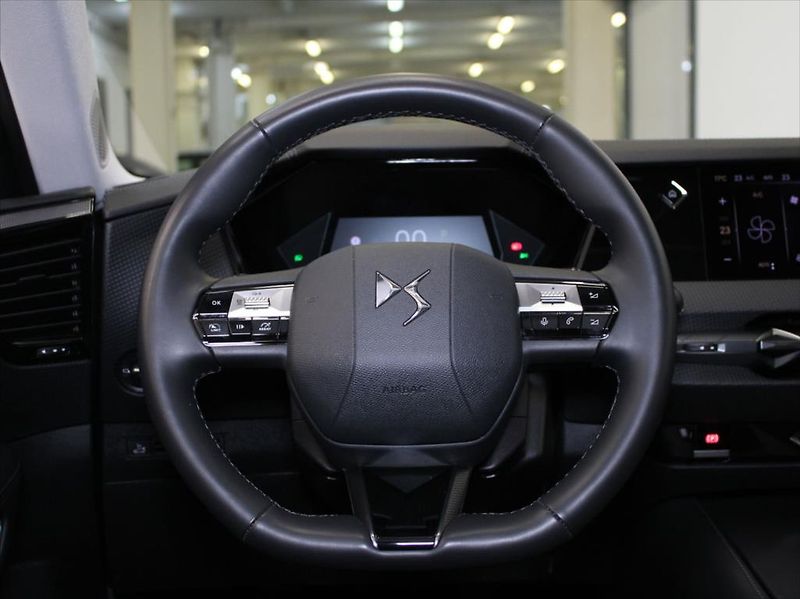 DS Automobiles DS4 1,6 PT 180k.Rivoli PANO.35tkm - fotka 9 z 26