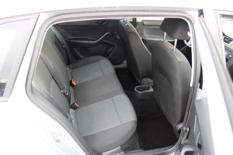 Škoda Rapid (2014) 1,2i KLIMA EL.OKNA ZIMNÍ KOLA - fotka 12 z 14