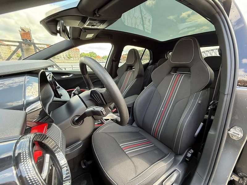 Škoda Fabia Monte Carlo 1,0 TSI 85kW DSG/T - fotka 4 z 8