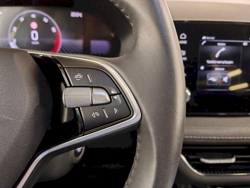 Škoda Scala (2025) 1.0 TSI 85 kW Monte Carlo - fotka 9 z 29
