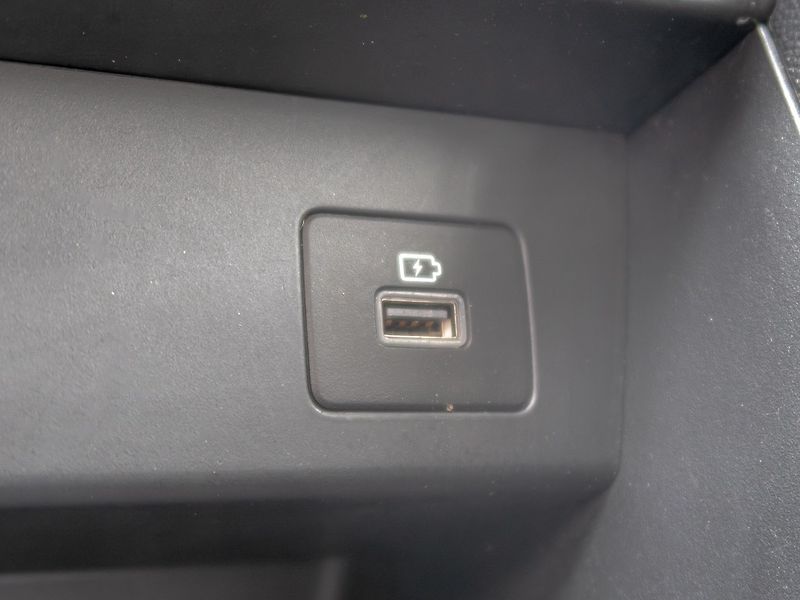 Dacia Jogger (2022) 1.0T 81KW DIGI – TAŽNÝ - fotka 30 z 53
