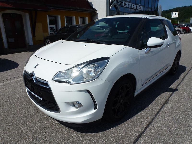 Citroën DS3 1,6 16V VTi THP SportChic - fotka 2 z 49