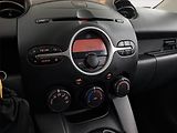 Mazda 2 (2008) 1.3 i, rezervace - náhled 12