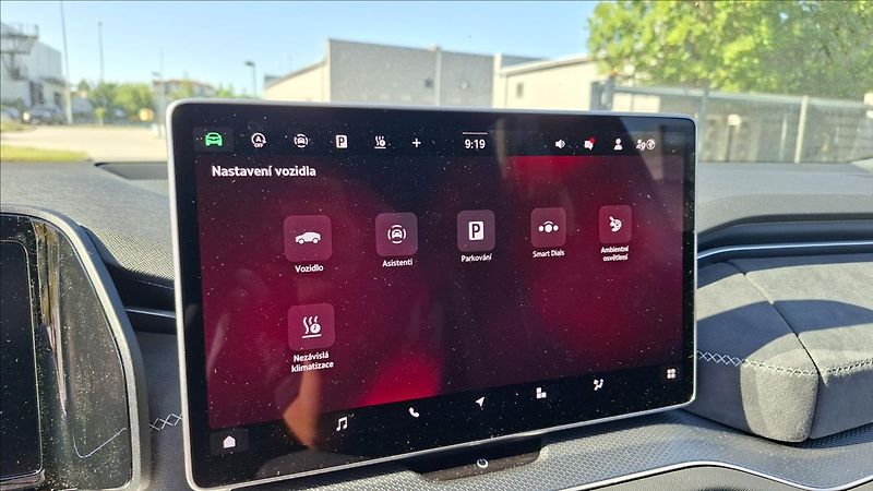 Škoda Kodiaq 2,0 TDi 142 Kw 4x4 Sportline - fotka 24 z 27
