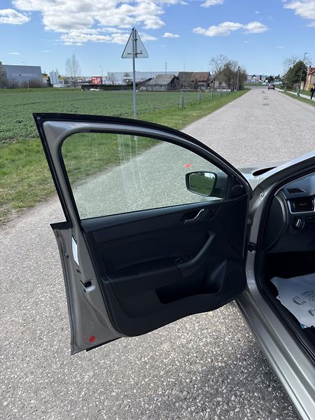 Škoda Rapid (2015) ŠKODA RAPID EDITION - fotka 9 z 18
