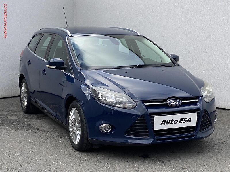 Ford Focus (2014) 1.6 TDCi, ČR, Titanium, navi - fotografie inzerátu