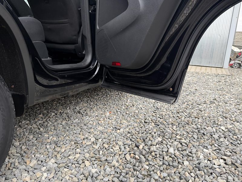 Volkswagen Tiguan 140PS 4x4 DSG PANORAMA - fotka 115 z 158