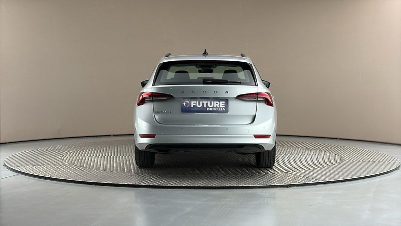 Škoda Octavia 1.0 TSI Ambition Combi - fotka 5 z 24