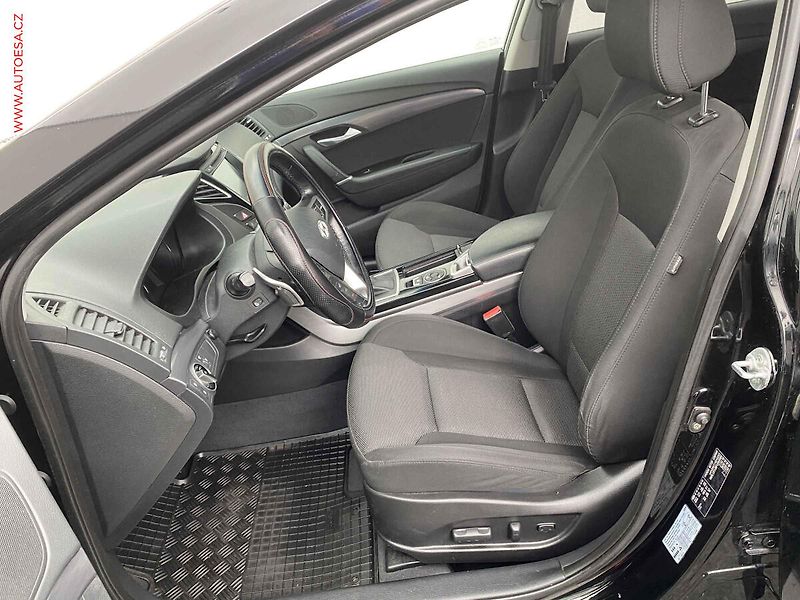 Hyundai i40 (2015) 1.7 CRDi, ČR, AT, LED, navi - fotka 9 z 18