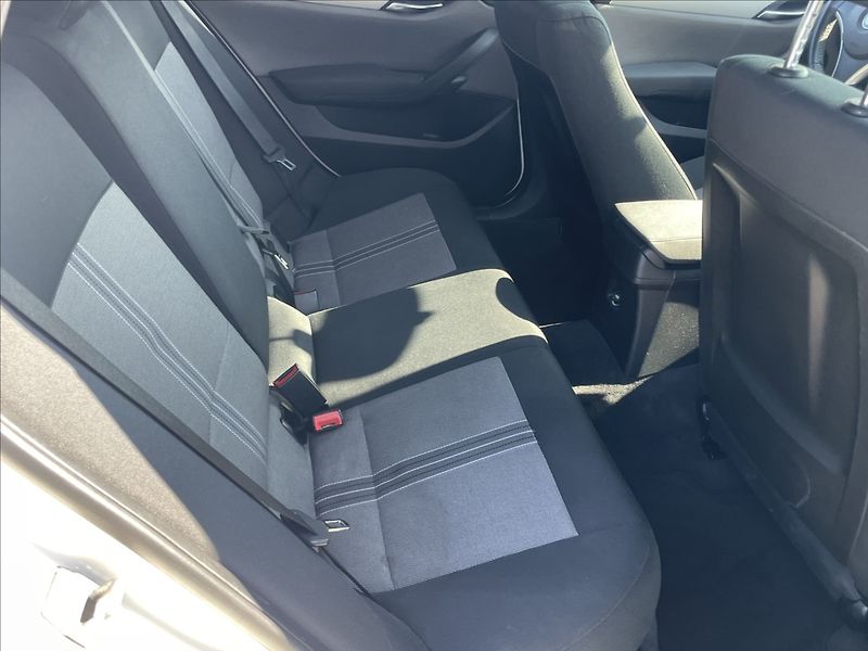 BMW X1 2,0 18d X-Drive Automat CZauto - fotka 11 z 33