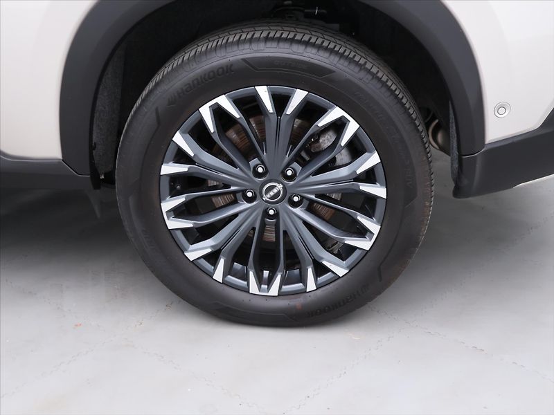 Nissan X-Trail 1,5 e-Power 4WD Tekna CZ 1.Maj - fotka 28 z 35
