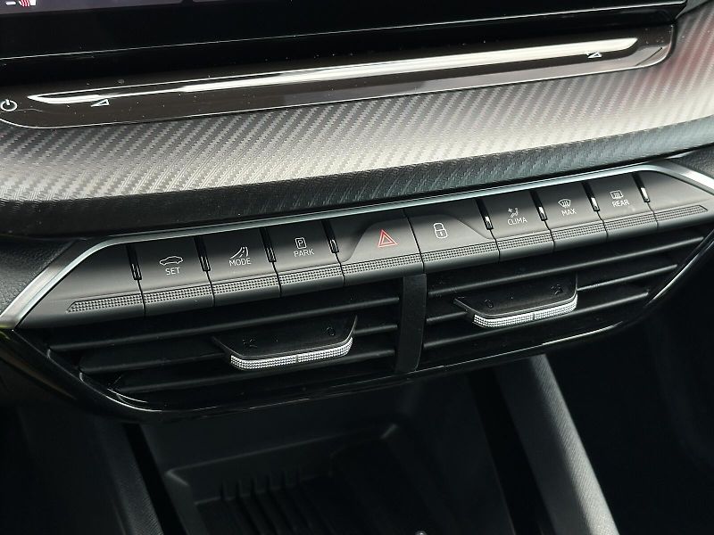 Škoda Octavia RS 2.0TSi DSG 265PS NAVI V.Ped - fotka 28 z 51