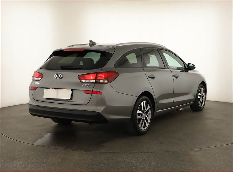 Hyundai i30 (2019) Smart 1.0 T-GDI, Serv.kniha - fotka 5 z 14