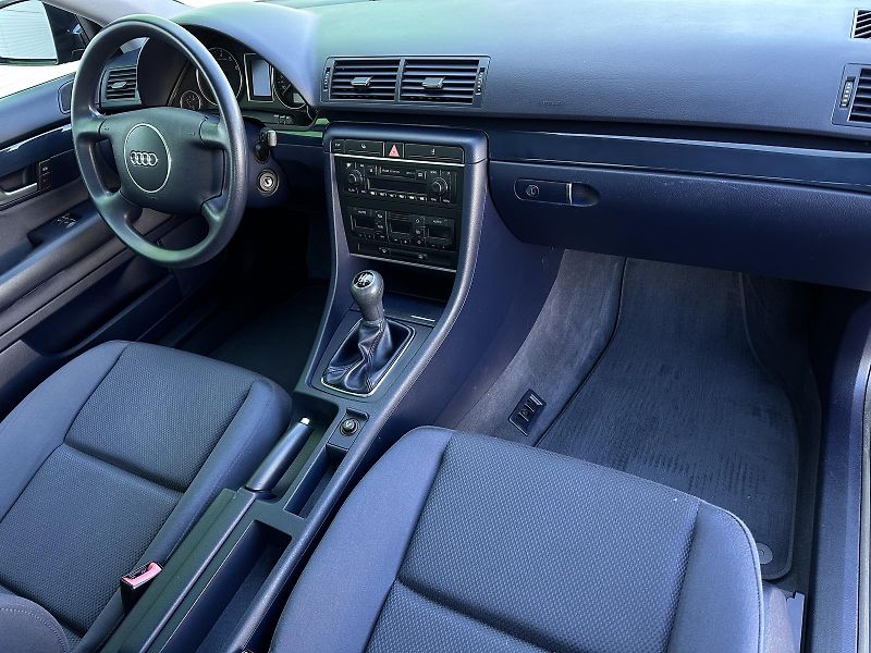 Audi A4 2.0i 96kW Climatronic 6x Airba - fotka 23 z 24