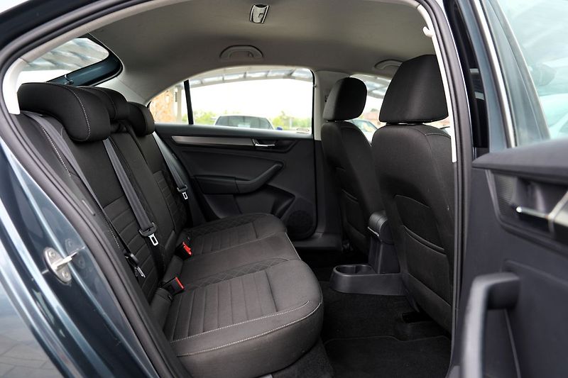 Škoda Rapid 1.0 TSI 95 PS Style/Al/LED/ČR - fotka 27 z 34