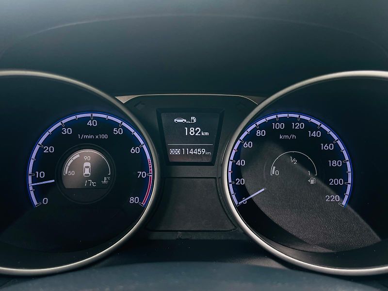 Hyundai ix35 2.0i 4x4 1MAJIITEL KAMER TAŽNÉ - fotka 46 z 46
