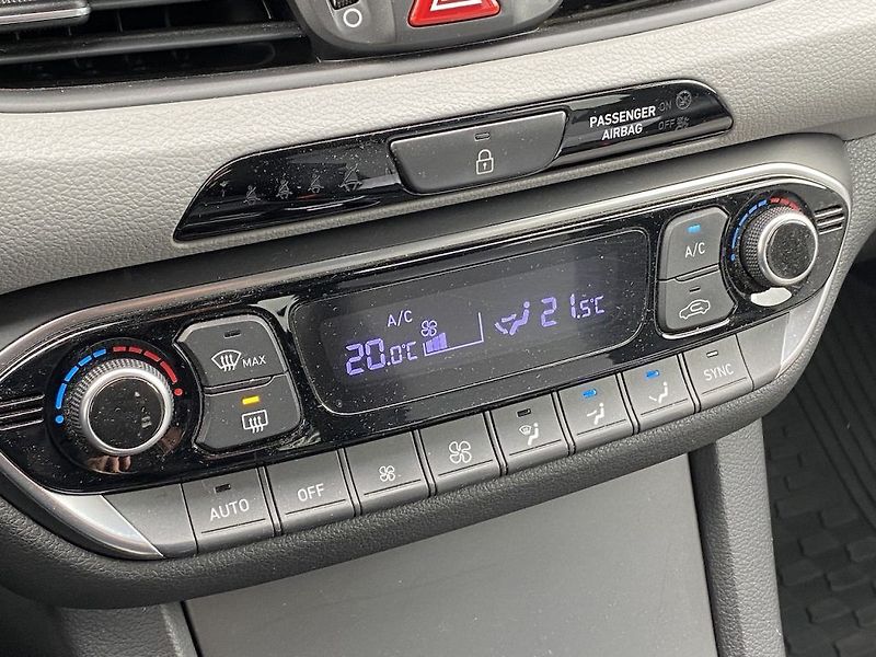Hyundai i30 1.4T-GDi, ČR, automat, tažné - fotka 14 z 25