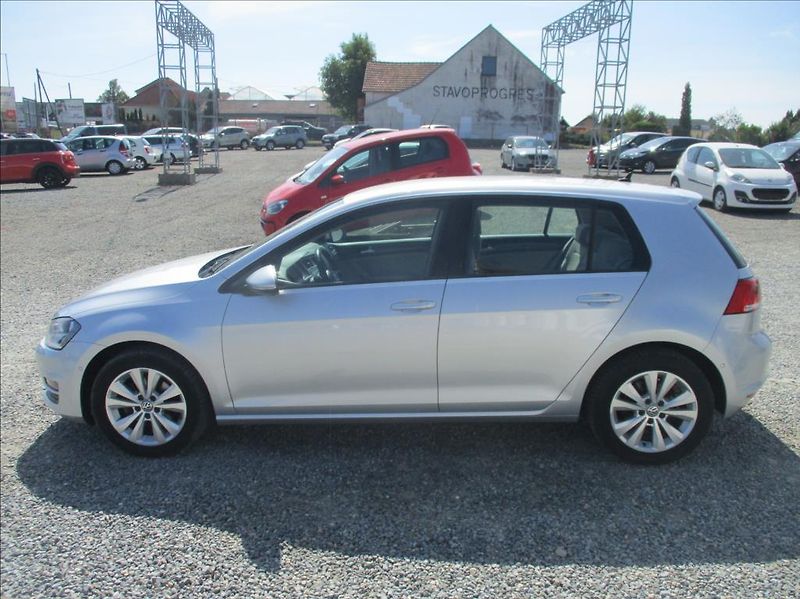 Volkswagen Golf 1,2 TSI,NAVI,digiklima,servis, - fotka 8 z 36