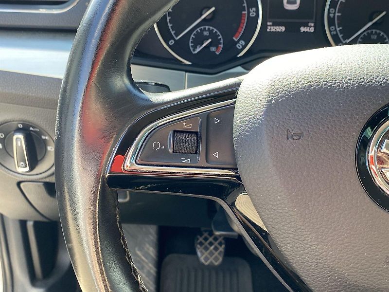 Škoda Superb (2017) Combi 2.0 TDI 4x4 Ambition - fotka 17 z 30