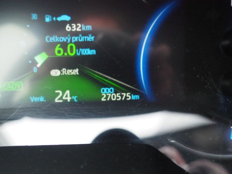 Toyota RAV4 (2019) 2.5 Hybrid, Automat - fotka 28 z 36