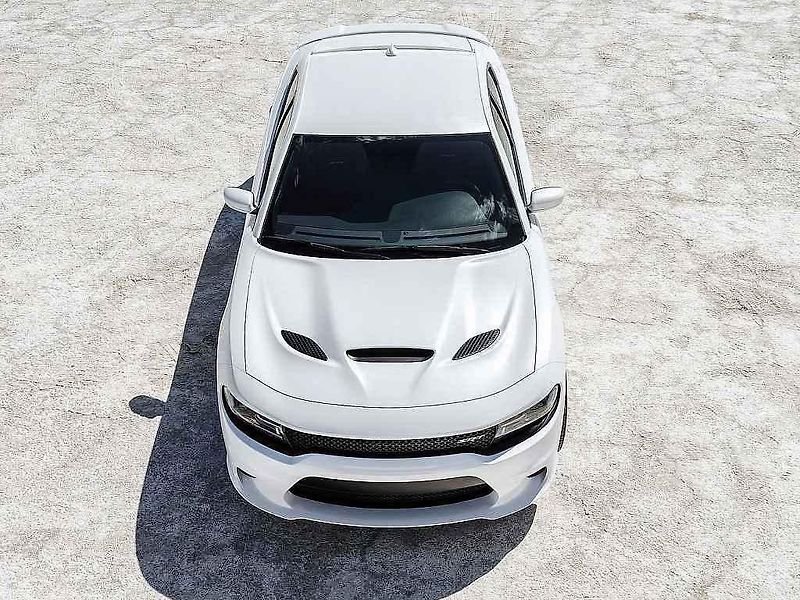 Dodge Charger SRT Hellcat.