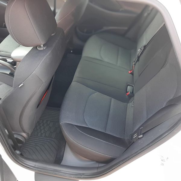 Hyundai i30 (2021) 1.6 CRDI  - fotka 18 z 21