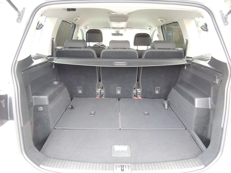 Volkswagen Touran (2018) 1.4TSi,110kw,7míst,Top výbava, - fotka 10 z 55