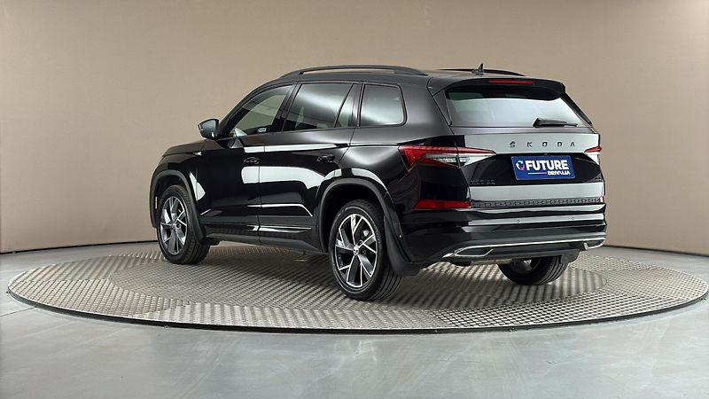 Škoda Kodiaq 2.0 TDI DSG 4x4 Sportline - fotka 2 z 32