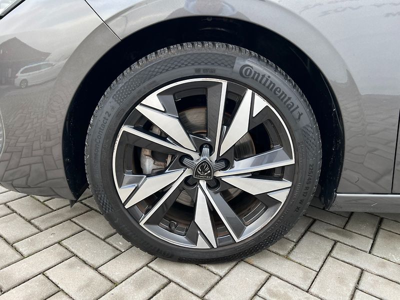 Peugeot 308 (2023) 1.2PT 96kW! Allure! Tažné! LED - fotka 33 z 34