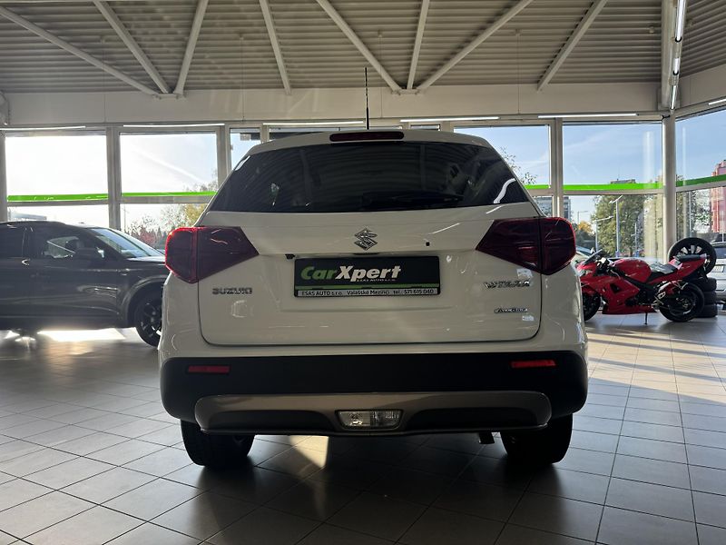 Suzuki Vitara 1,4 BoosterJet AllGrip 4x4  - fotka 7 z 23