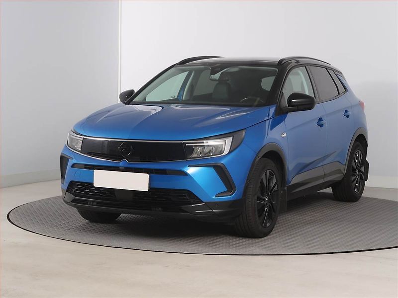 Opel Grandland X (2023) 1.2 Turbo, ČR,1.maj - fotka 2 z 17