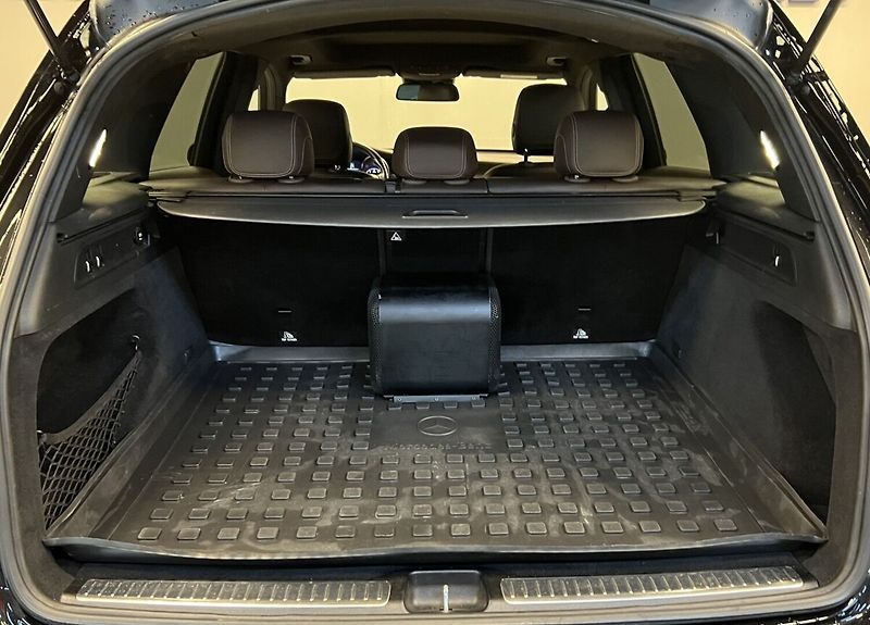 Mercedes-Benz GLC 250 4Matic AT - fotka 13 z 19