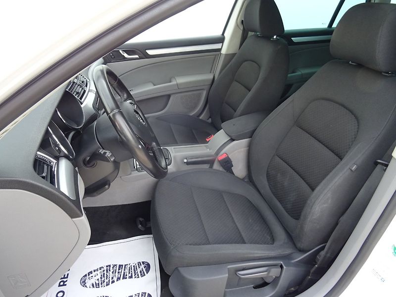 Škoda Superb (2013) 2.0TDi,103kW,1maj,S.kni,navi - fotka 8 z 24